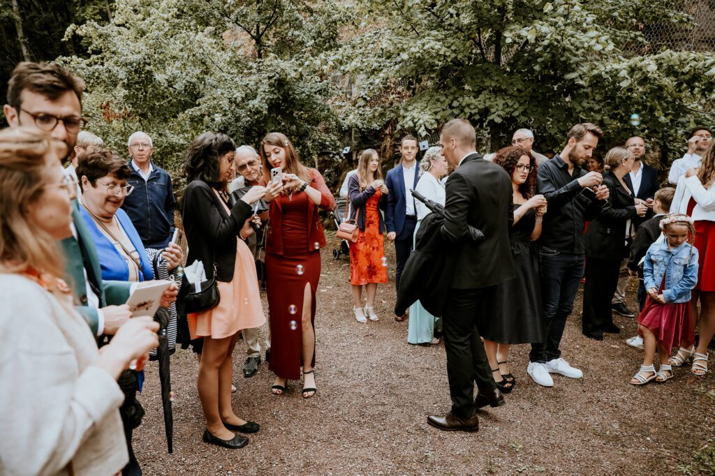 sortie d'église mariage