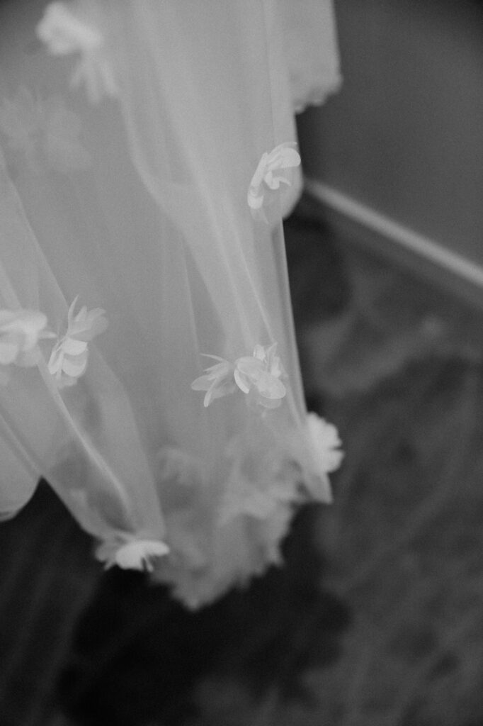 wedding dress Elsa Gary